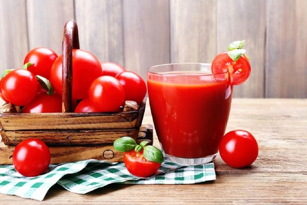 Cà chua có thể kết hợp với nhiều thực phẩm khác để tạo nên công thức uống bổ dưỡng